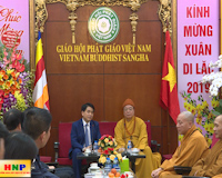 Chủ tịch UBND thành phố Nguyễn Đức Chung thăm, chúc Tết Trung ương Giáo hội Phật giáo Việt Nam